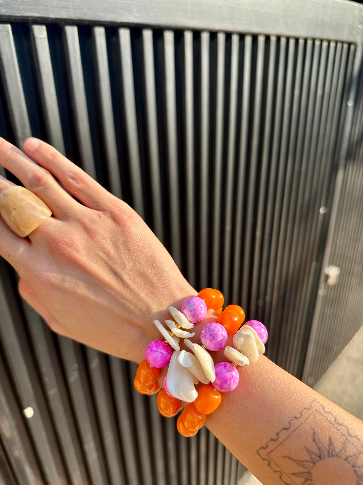 Aloha – Pink & Orange Shell Beaded Bracelet